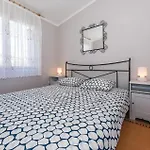 Two-bedroom In Grebaštica
