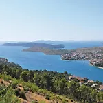 Two-bedroom In Grebaštica