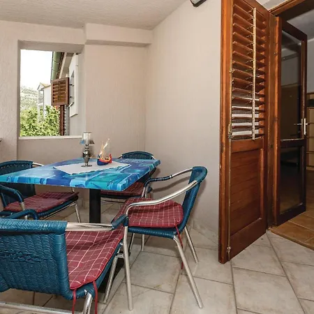 Daire Two-bedroom In Grebaštica